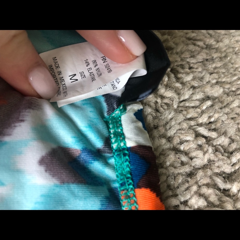 La Blanca beach coverup!! - Picture 3 of 4